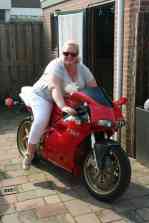 Figuur 1: Desiree voor de operatie